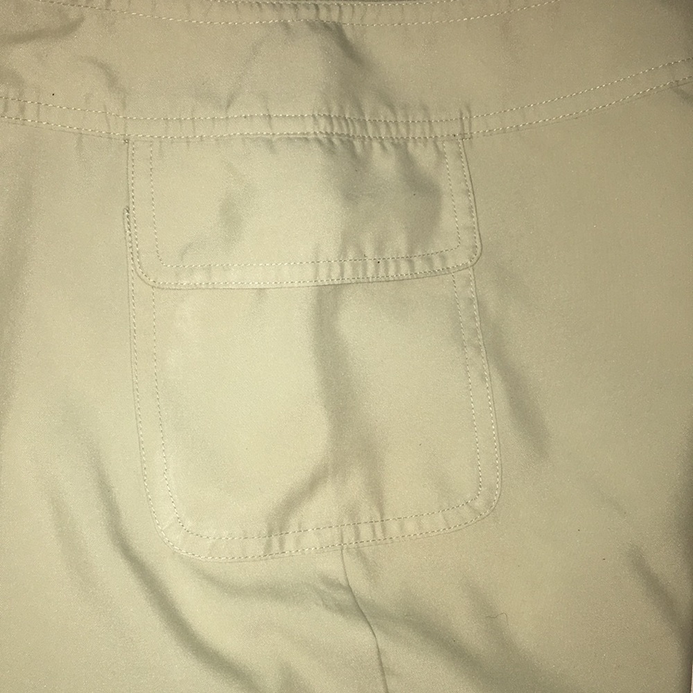 Pale green skort - Picture 4 of 6